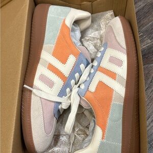 Stylish Multicolor Women's Sneakers